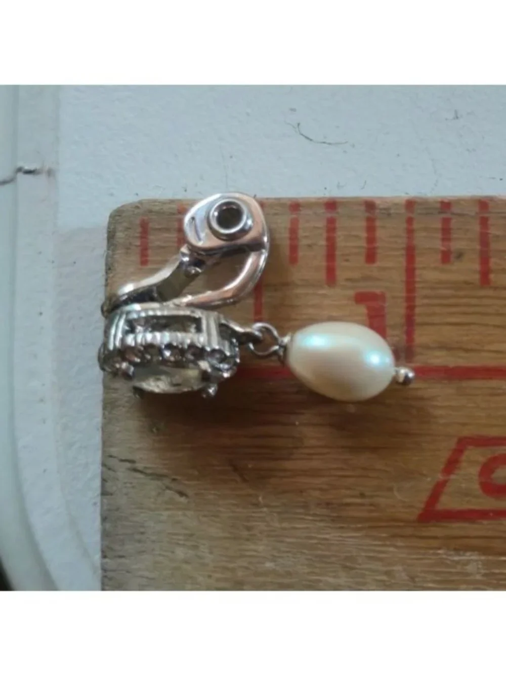 Vintage Monet Crystal Faux Pearl Clip-On Earrings Rhinestone Drop Dangle Jewelr